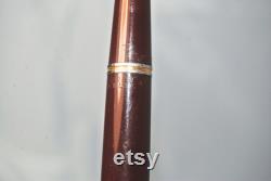 1946 PARKER 51 Vacumatic Burgundy barrel and Gold Cap fountain pen