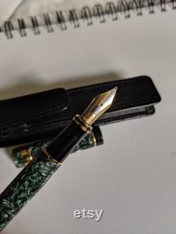 1990s Parker Duofold Centennial, 18k Gold in Marbled Jade Green, with original leather carry case