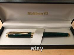 1998 PELIKAN fountain pen, CELEBRY LINE, Smaragd Green and Gold, 585 14c Gold Nib