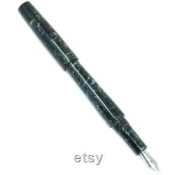 Conway Stewart Classic Green Langley Loft Bespoke Fountain Pen Bock or JoWo 6 Nib, Gift Box