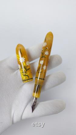 Daisy Handmade and Handpainted Fountain Pen.