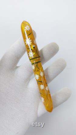 Daisy Handmade and Handpainted Fountain Pen.