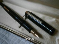 EVERSHARP SKYLINE fountain pen black and gold 14K Original in gift box