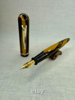 Fountain pen no. 85. Vintage