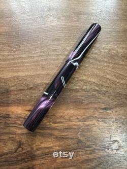 Handmade Omas Bologna la Magica Fountain Pen