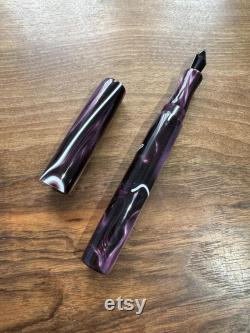 Handmade Omas Bologna la Magica Fountain Pen