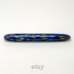Handmade fountain pen holder for parallel pens