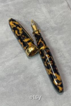 Jean Pierre Lepine fountain pen Winston Finition Boisee and PL. OR
