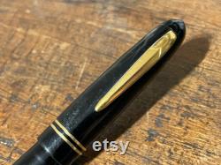 Le Special 8 de BAYARD vintage fountain pen 18k gold nib superb