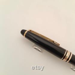 Montblanc Meisterstuck Classique Fountain Pen Black with gold trim