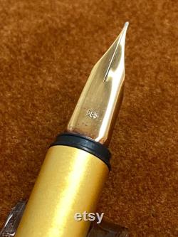 Montblanc Noblesse rolled gold finish unused 18 ct nib fountain pen