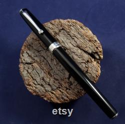 Montegrappa 300 Fountain Pen Black Laque Sterling Trim 18k M Nib Used