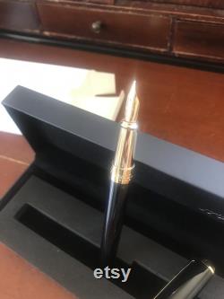 NIB S.T. DuPont 14k Gold Nib Fountain Pen. Made in Paris