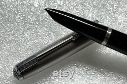 NOS 1948 Parker 51 Black and Lustraloy cap fountain pen