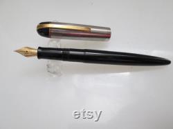 NOS Eversharp SkyLine Pen in original Box, Black pen, Gold Nib with unused cartridges