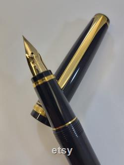 Namiki Falcon Fountain Pen (black) 1998