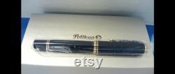 New In Box Pelikan SOUVERÄN M1000 Oversized celluloid Black 18K Gold nib fountain pen