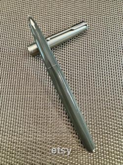 Parker 61 Classic Fountain Pen Gray with Chrome Trim