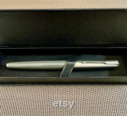 Parker 61 Classic Fountain Pen Gray with Chrome Trim