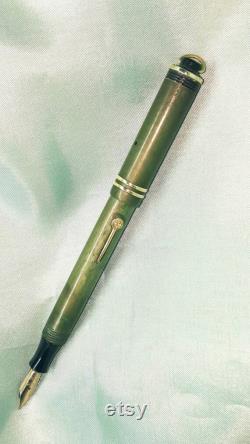 Vintage Conway Stewart 526 The Dinkie Pen