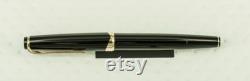 Vintage Montblanc Meisterstuck no.14 Fountain Pen , piston filler, in perfect condition, original solid 18C 750 Gold nib number 4