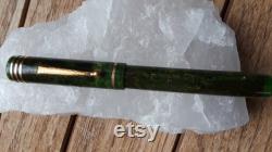 Vintage National Pen Co Gold Medal fountain pen