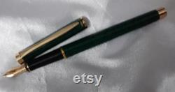 Vintage Pelikan Classic P381 Fountain Pen 14kt Gold Trim Vintara Green