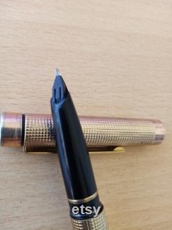 Vintage Sheaffer 14K ( 585 ) nib Fountain pen USA made.
