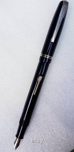 Vintage Waterman's Fountain Pen. Oblique gold nib