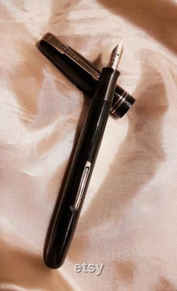 Vintage Waterman's Fountain Pen. Oblique gold nib