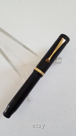 Vintage circa 1920's Parker Duofold Junior fountain pen, gold band, clip, and nib in good condition